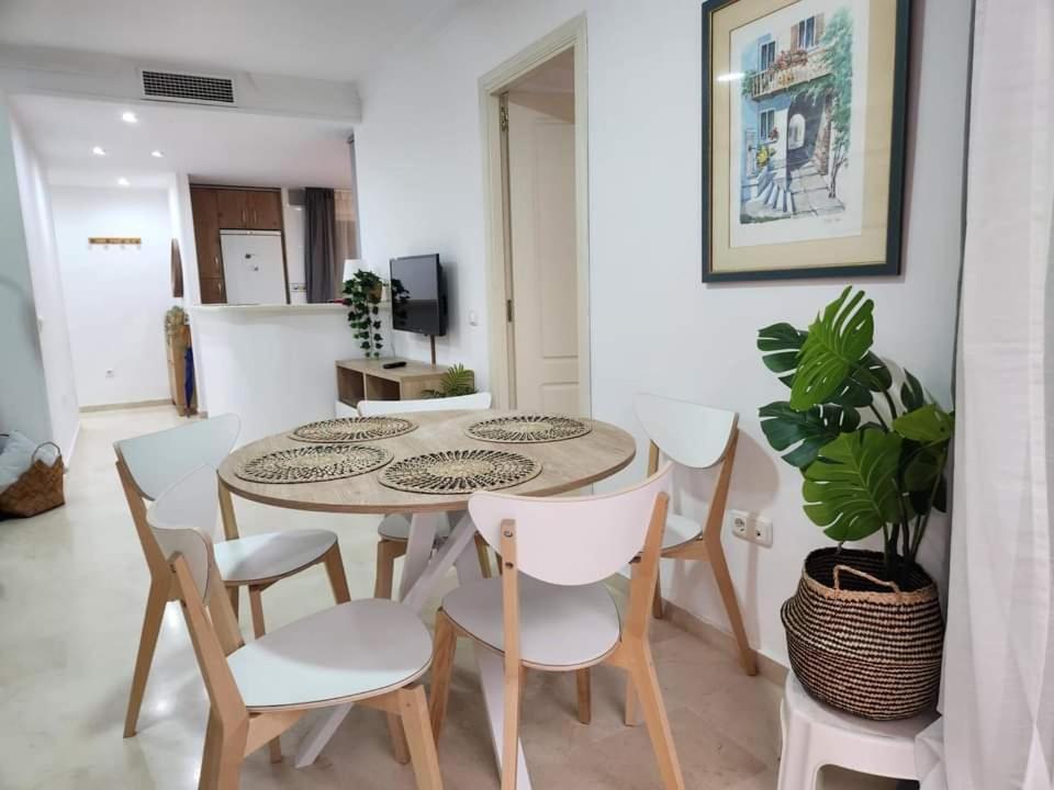 אסטפונה Apartment Beachfront Accommodation מראה חיצוני תמונה
