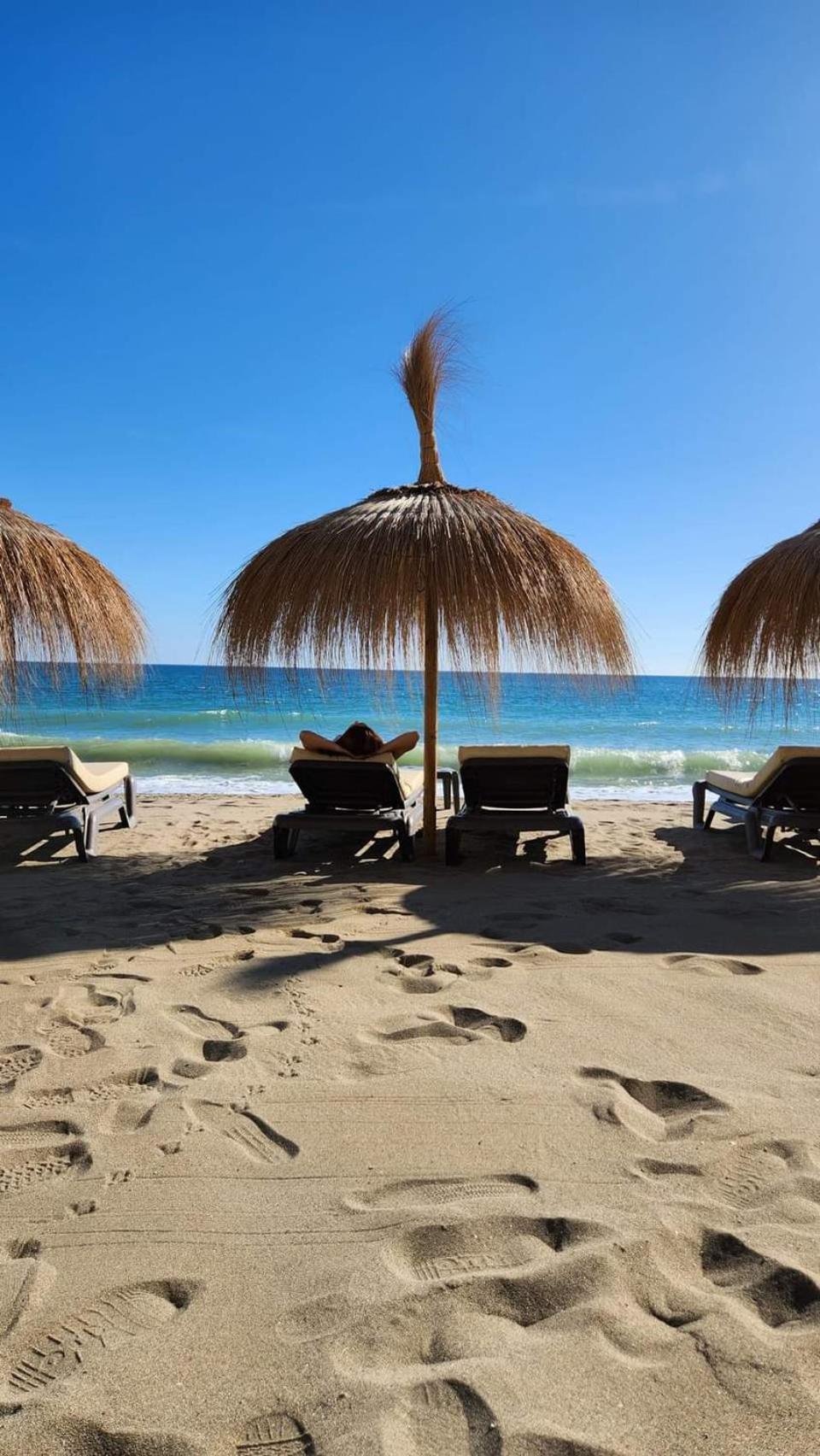 אסטפונה Apartment Beachfront Accommodation מראה חיצוני תמונה